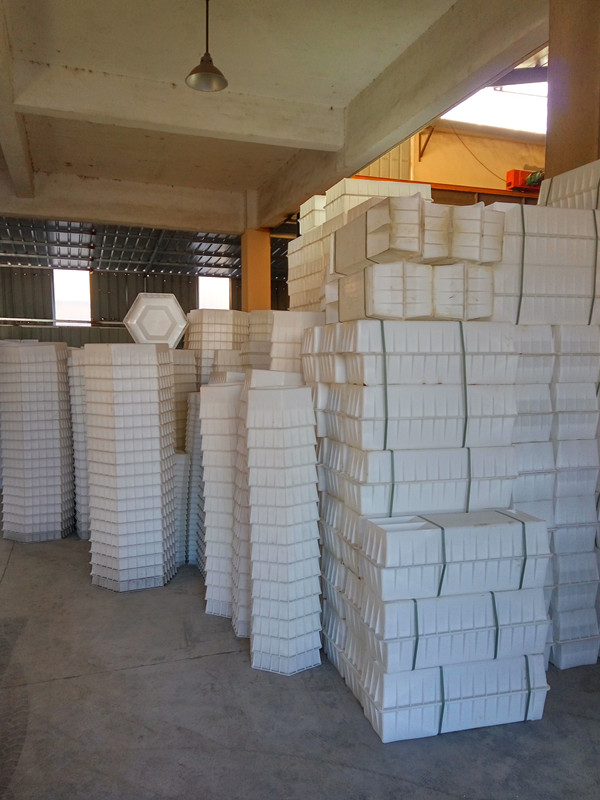 Moules de briques de protection de pente de moules de bloc de mur de soutènement de ciment - bloc d'angle